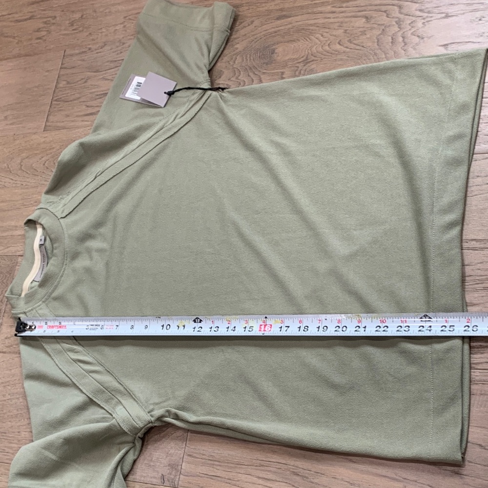 NWT Amongst Others Heavyweight Box Cut Oversized T-Shirt Size Medium - Picture 9 of 11